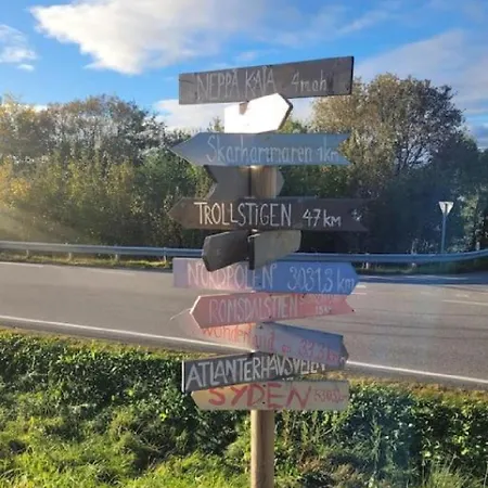 Fjord-holiday-lodge Mit Atemberaubendem Panorama בית נופש *